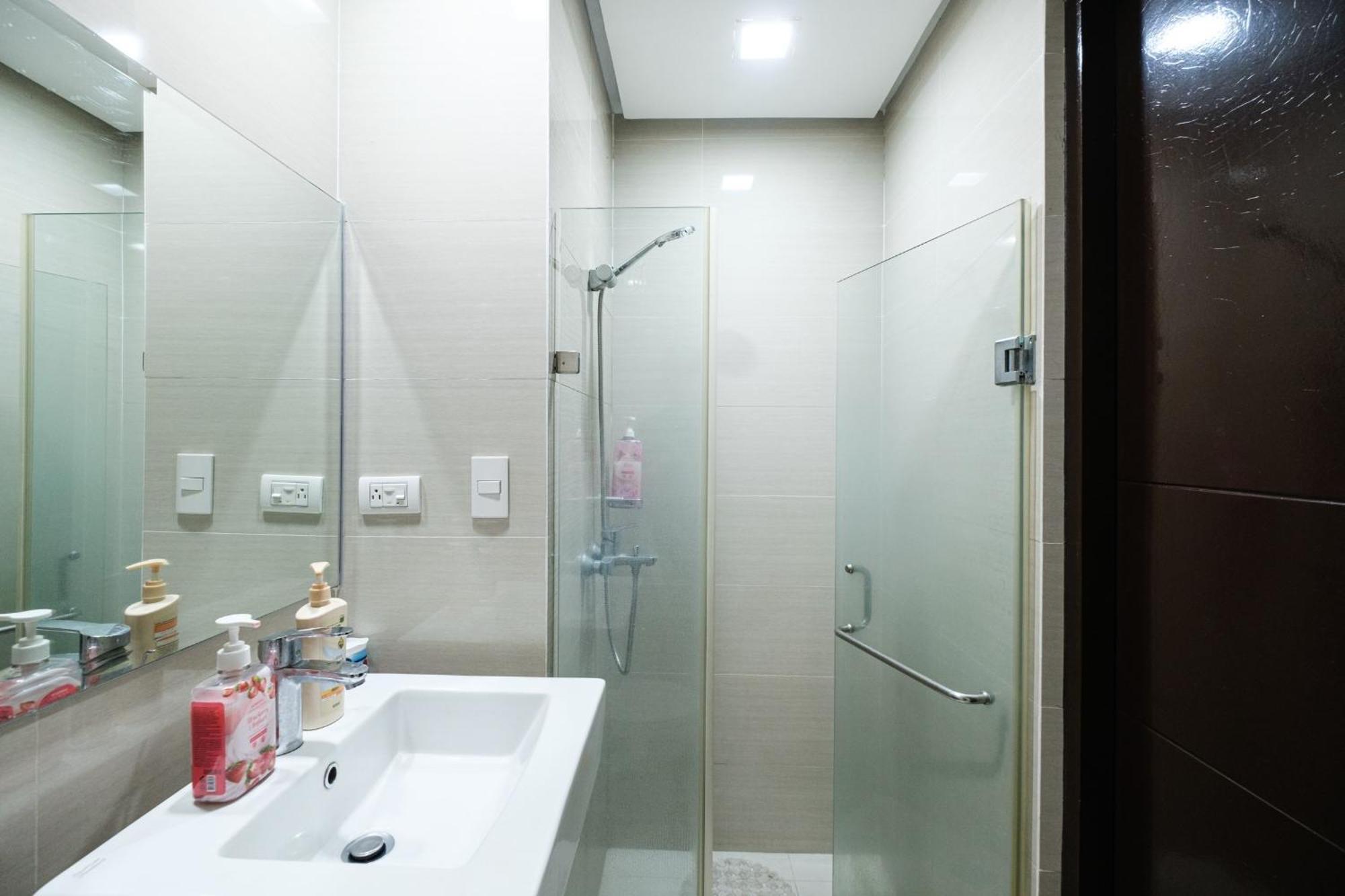 Family Staycation, Greenbelt Hamilton, Isabel'S Makati Rooms Makati City Ngoại thất bức ảnh
